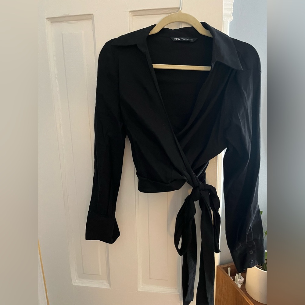 Zara stretchy black cropped wrap top